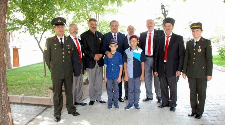 G&uuml;r&uuml;n&rsquo;de 30 Ağustos Zafer Bayramı Kutlandı