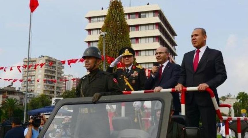 Adana'da Zafer Bayramı Kutlandı