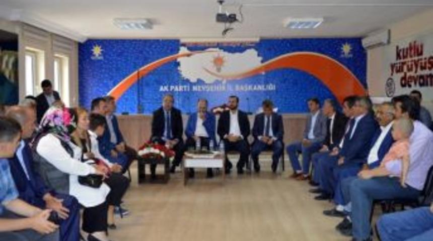 Ak Parti&rsquo;de Bayramlaşma T&ouml;reni Yapılacak