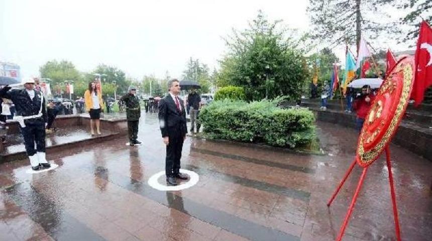 Bolu'da 30 Ağustos Zafer Bayramı'na Yağmur Engeli