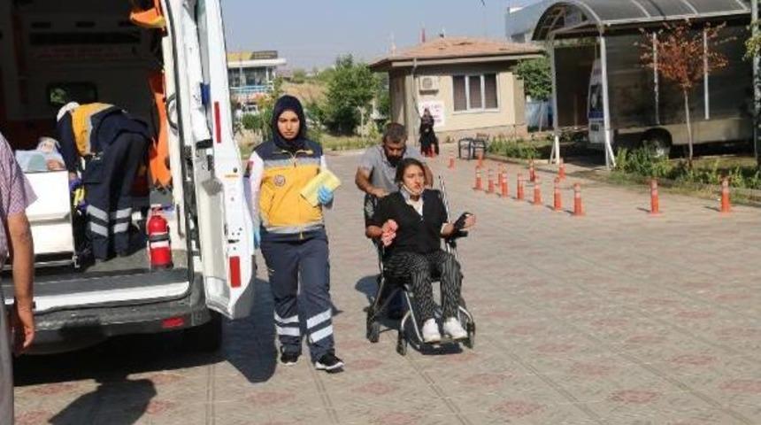 Nemrut Dağı D&ouml;n&uuml;ş&uuml; Kaza: 12 Yaralı