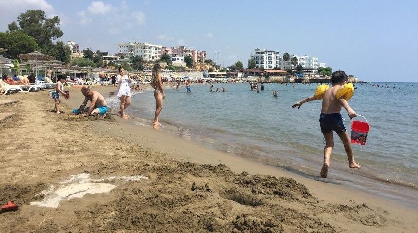 Mersin Sahillerinde Bayram Tatili Hareketliliği