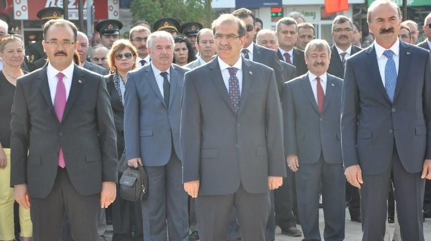 30 Ağustos Zafer Bayramı Uşak&rsquo;ta T&ouml;renle Kutlandı
