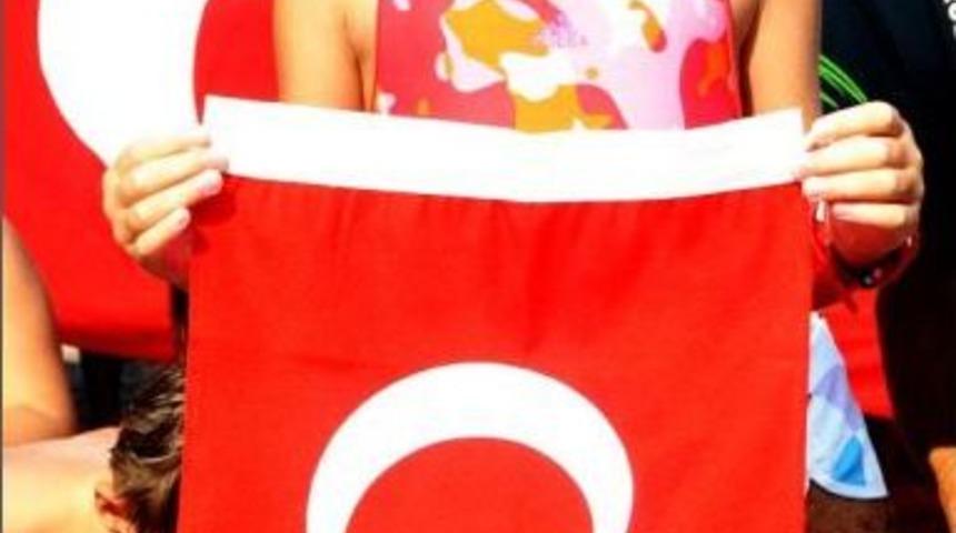 Bodrum'da Zafer Bayramı I&ccedil;in Kula&ccedil; Attılar