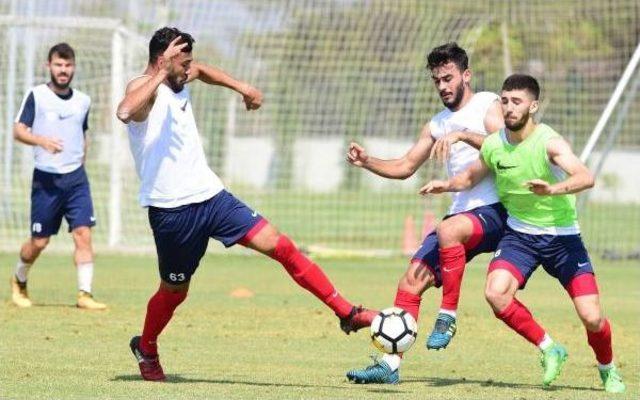 Antalyaspor'dan Zafer Bayramı'na Bayraklı Kutlama