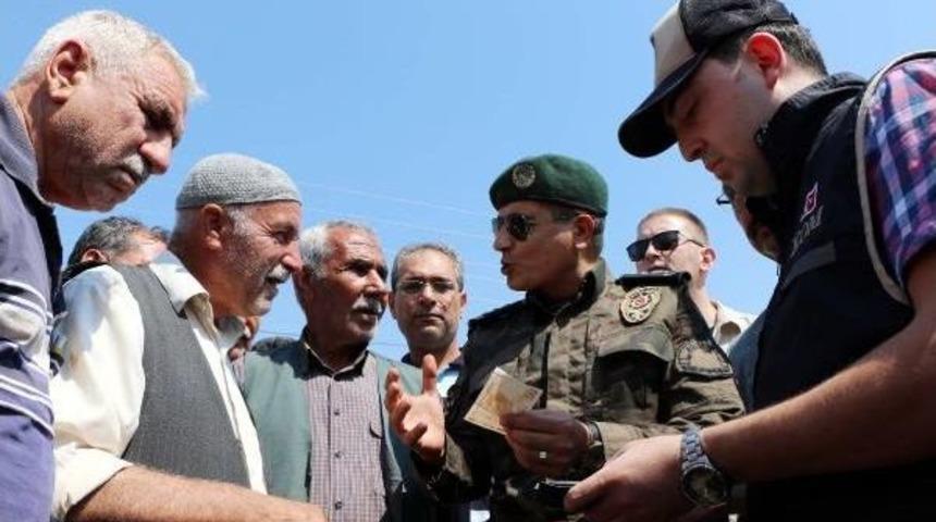 Emniyet M&uuml;d&uuml;r&uuml;, Hayvan Satıcılarına Sahte Para Kalemi Dağıttı