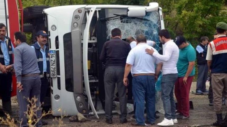 Kastamonu'da Midibüs Devrildi: 19 Yaralı