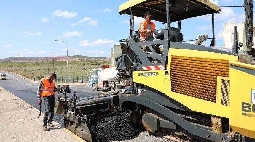 Fatih Sultan Mehmet&rsquo;e Bin Ton Asfalt Serildi