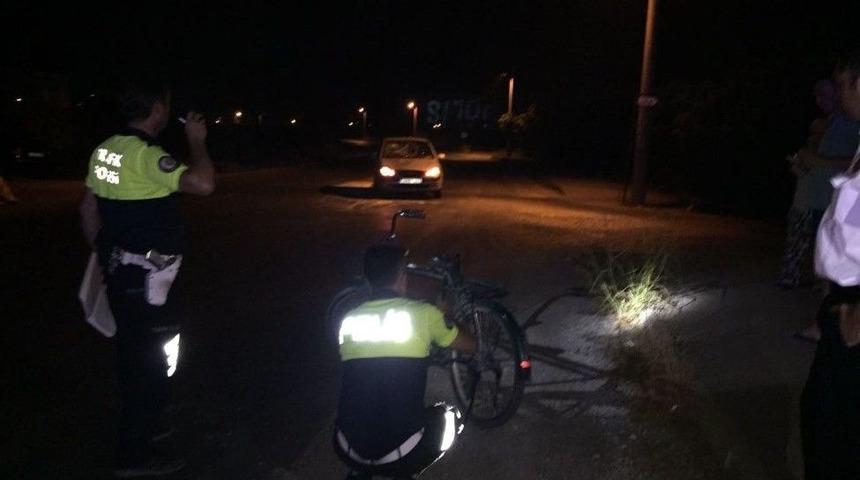 Dalaman&rsquo;da Otomobil Bisiklete &Ccedil;apıştı; 1 Yaralı