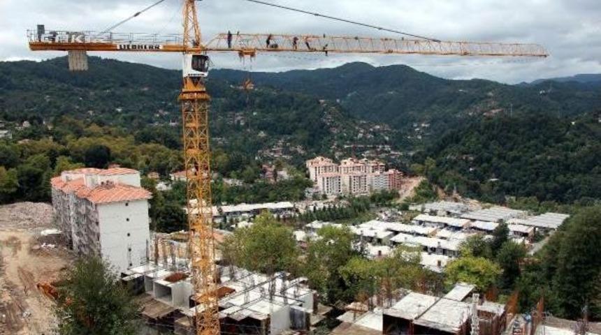 Toki Inşaatında &Uuml;cret Alamayan 8 I&ccedil;&ccedil;i Kule Vincine &Ccedil;ıktı