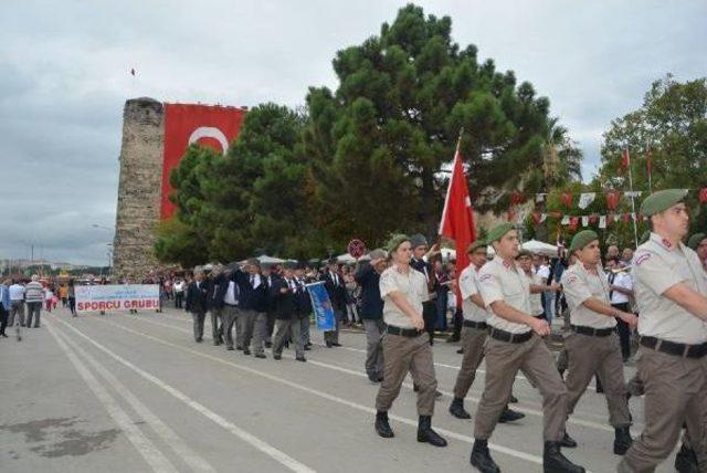 Sinop'ta 30 Ağustos Coşkuyla Kutlandı