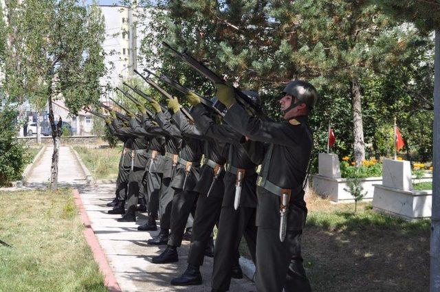 30 Ağustos Zafer Bayramı Kars’ta Törenlerle Kutlandı