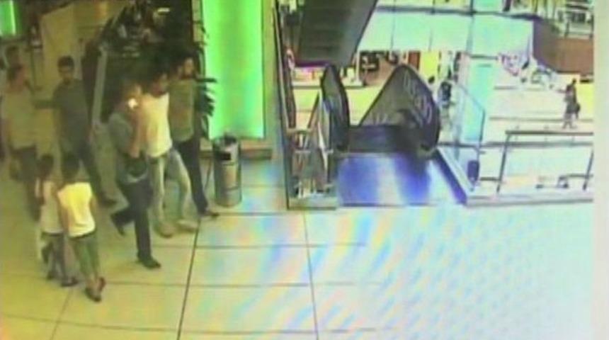 Avm’de Rehine Operasyonu Kamerada