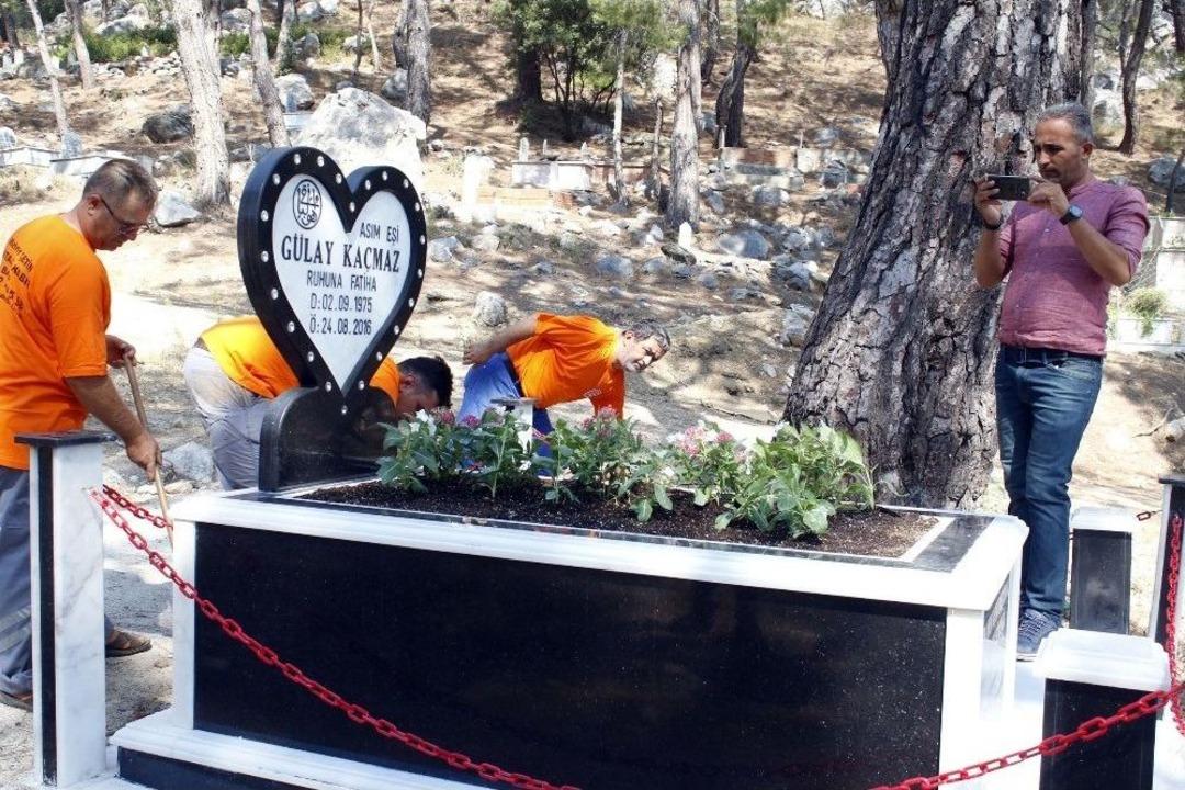 &rsquo;&ouml;l&uuml;den Para Mı Kazanılır&rsquo; Eleştirilerine Aldırmadı, 800 M&uuml;şteri Kazandı