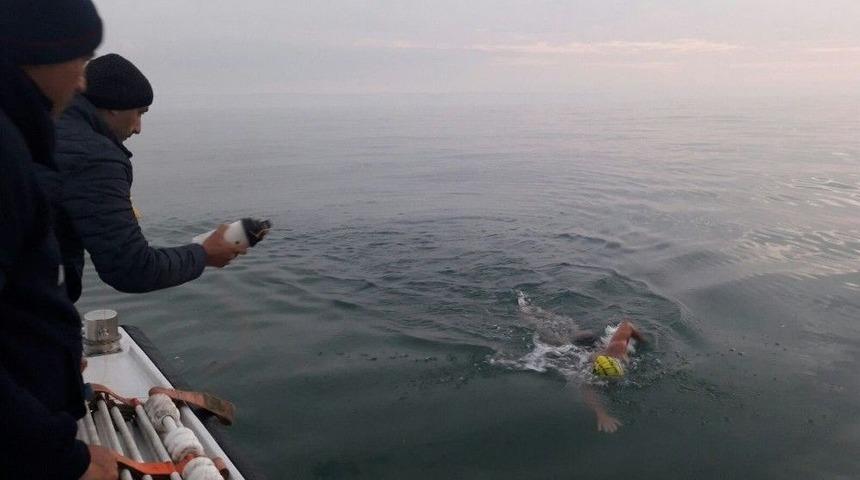 Milli Y&uuml;z&uuml;c&uuml; Emre Seven, Manş Denizi&rsquo;ni Ge&ccedil;ti