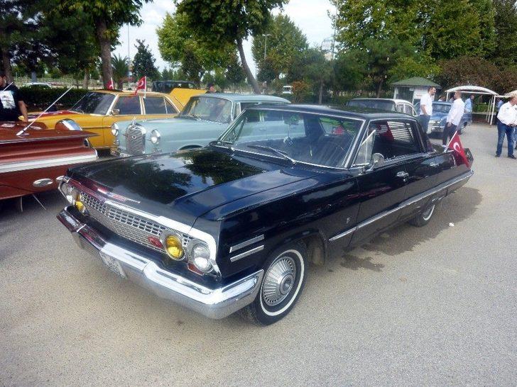 Klasik Otomobiller Zafer Bayramı İçin Yola Çıktı G3