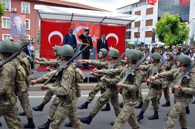 Hayrabolu’da 30 Ağustos Zafer Bayramı Törenlerle Kutlandı