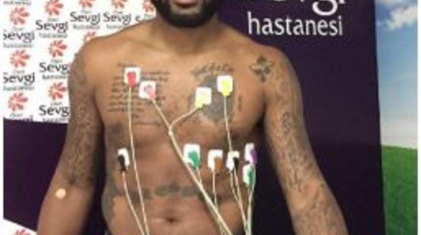 İlk Yabancı Oyuncu Olarak Kul&uuml;p Tarihe Ge&ccedil;en Jerry Smith'ten Karesispor'a S&uuml;rpriz