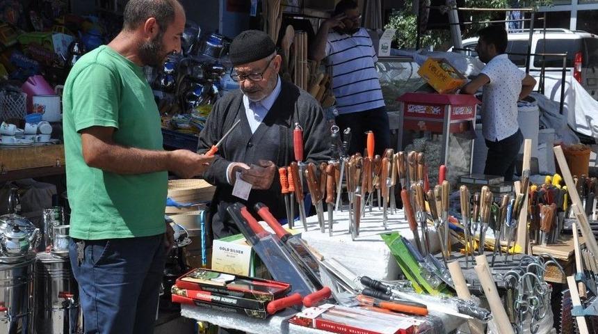 Kars&rsquo;ta Bı&ccedil;aklar Tezgahlarda Yerini Aldı