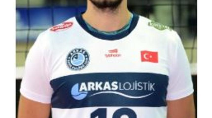 Arkasspor'da Sma&ccedil;&ouml;r Yiğit Onaylı, 1'inci&nbsp;Lig Ekiplerinden Tfl'ye Gidiyor