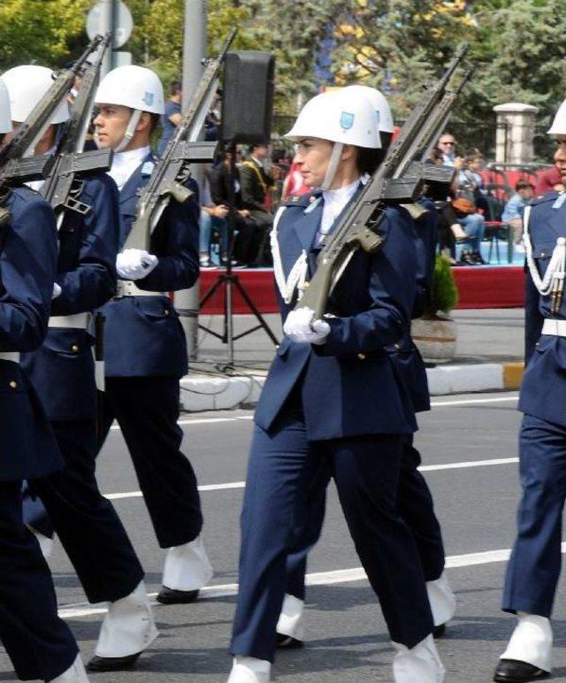 Vatan Caddesi'nde Buruk Yürüyüş