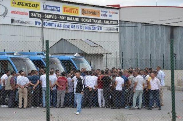 Gebze'de Minibüs Sürücüleri Birbirine Girdi (2)