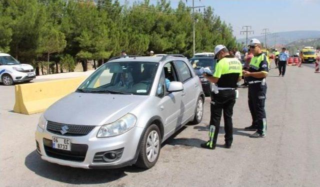 Burdur'da Validen Sürücülere Ceviz Ezmeli Kural Uyarısı