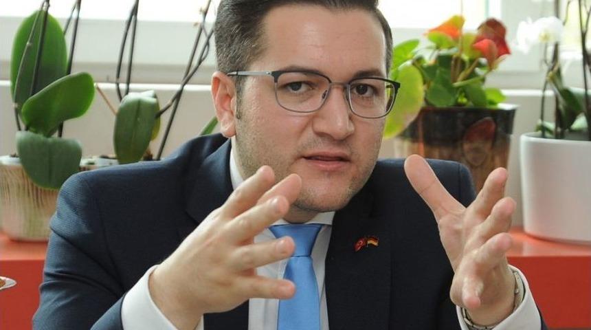 T&uuml;rk K&ouml;kenli Alman Vekilden Bakan Gabriel&rsquo;e Uyarı