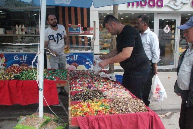 Bayram Tatili Şeker Tezgahlarına Da Vurdu