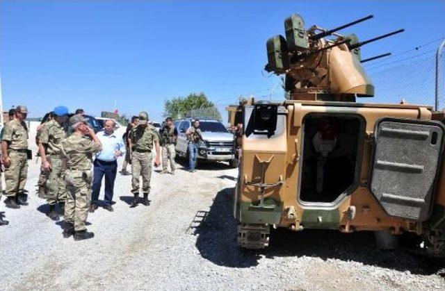 Bitlis Valisi Ustaoğlu Bayram Öncesi Karakolları Ziyaret Etti