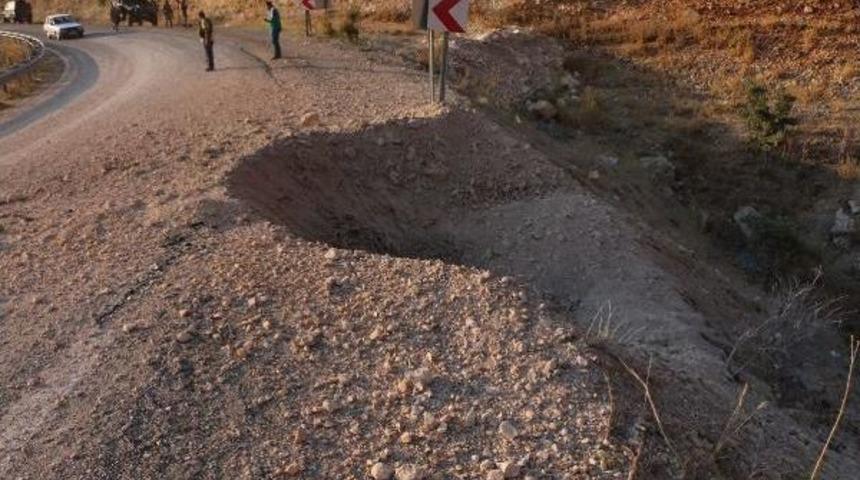 Adıyaman'da Askeri Aracın Ge&ccedil;işi Sırasında Patlama (2)  (Yeniden)