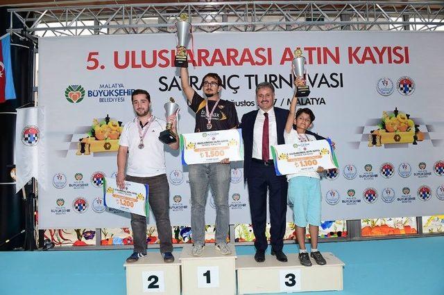 Altın Kayısı Satranç Turnuvası Sona Erdi