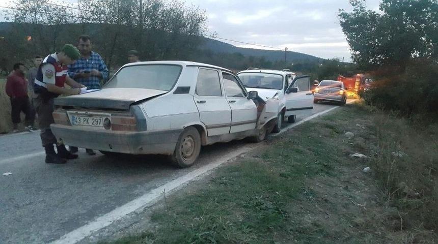 Hisarcık&rsquo;ta Trafik Kazası: 6 Yaralı