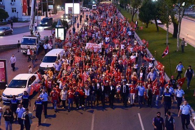 Beşiktaş’ta 30 Ağustos ’fener Alayı’ İle Kutlandı