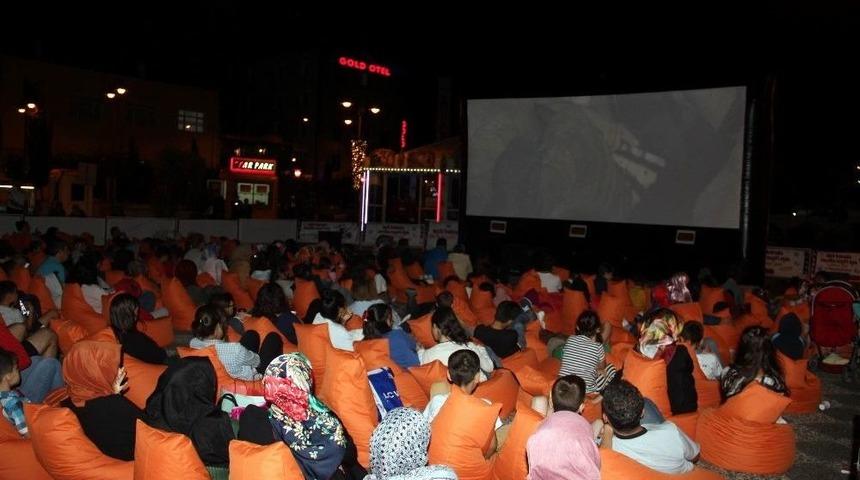 Samsun&rsquo;da &Ccedil;anakkale Filmine B&uuml;y&uuml;k İlgi