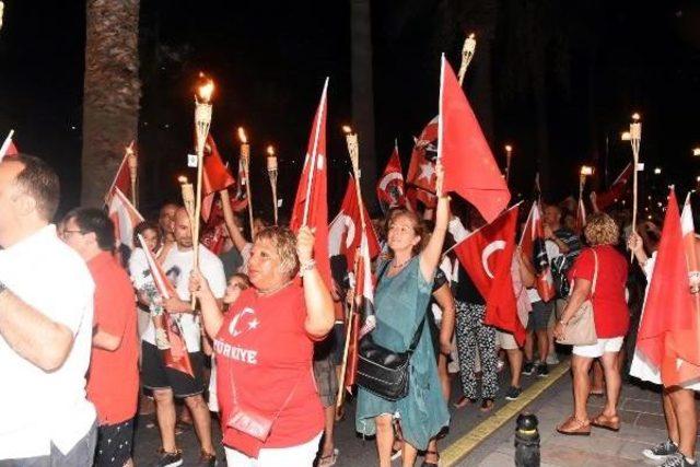 On Binler Bodrum'da Zafer Bayramı Için Yürüdü 