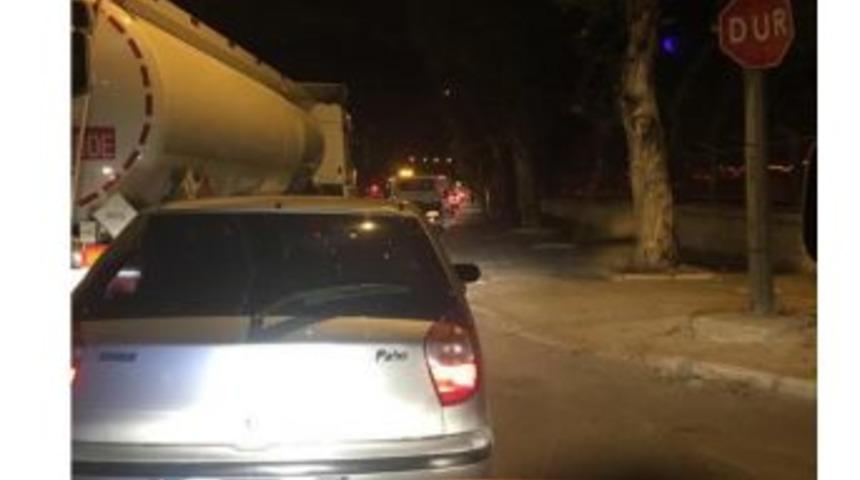 İzmir'de Trafik Kazası: 1 Ölü, 1 Yaralı 