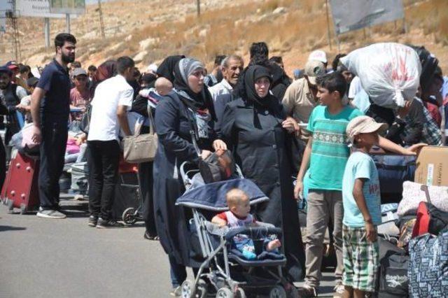 Suriyeliler Savaş Ortamında Bayramlaşmaya Gidiyor