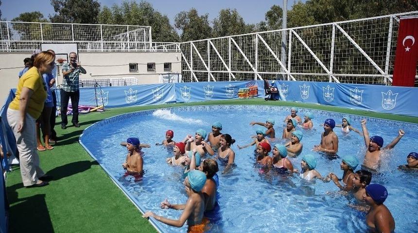 Konaklı Minikler Y&uuml;zmeyi &Ouml;ğrendi