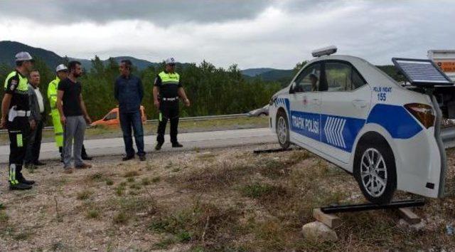 Karabük'te Iki 'kara Nokta'ya Maket Polis Aracı