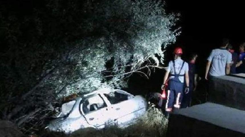 Elazığ'da Kaza: Baba Ile Oğlu Öldü, Anne Ile Kızı Yaralı