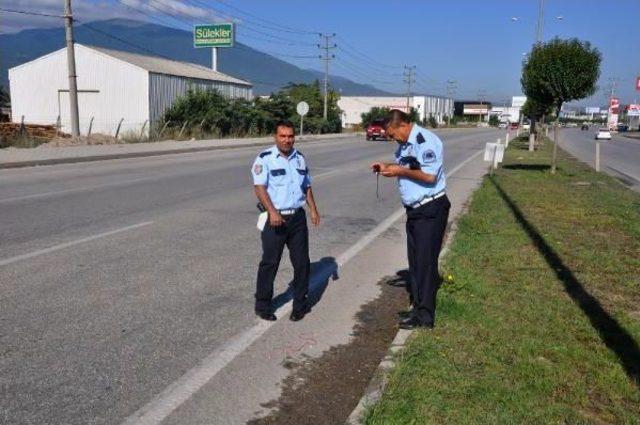 Yolun Karşısına Geçerken Otomobil Çarpan Yaya Öldü