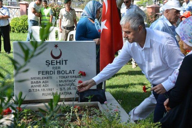 Söke’de Şehitliğe Bayram Ziyareti