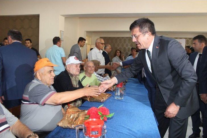 Bakan Zeybekci, Yaşlılarla Türkü Söyledi G2