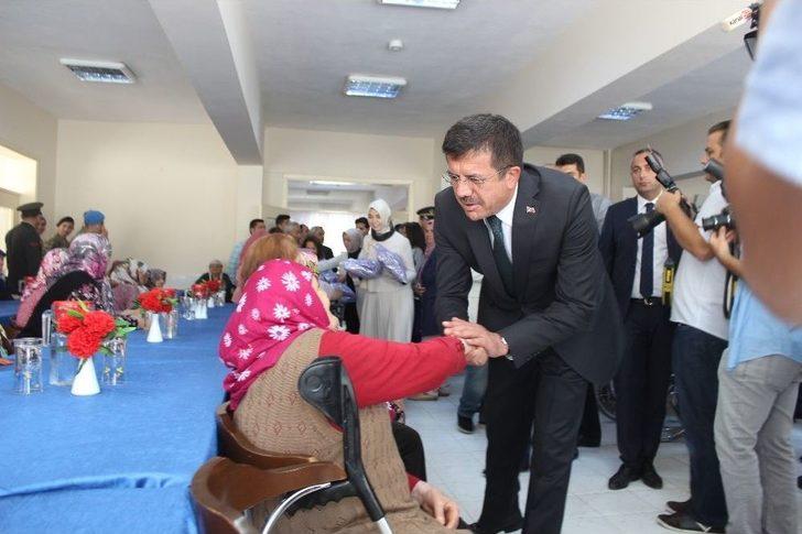 Bakan Zeybekci, Yaşlılarla Türkü Söyledi G3