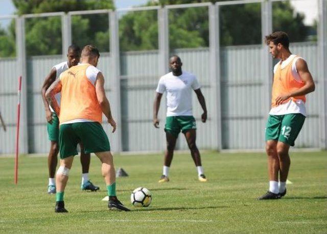 Bursaspor, Akhisar Belediyespor Hazırlıklarını Sürdürüyor