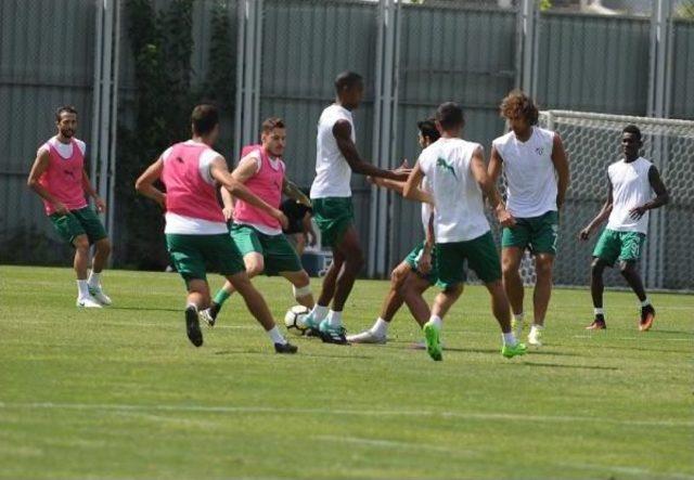 Bursaspor, Akhisar Belediyespor Hazırlıklarını Sürdürüyor