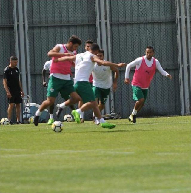 Bursaspor, Akhisar Belediyespor Hazırlıklarını Sürdürüyor