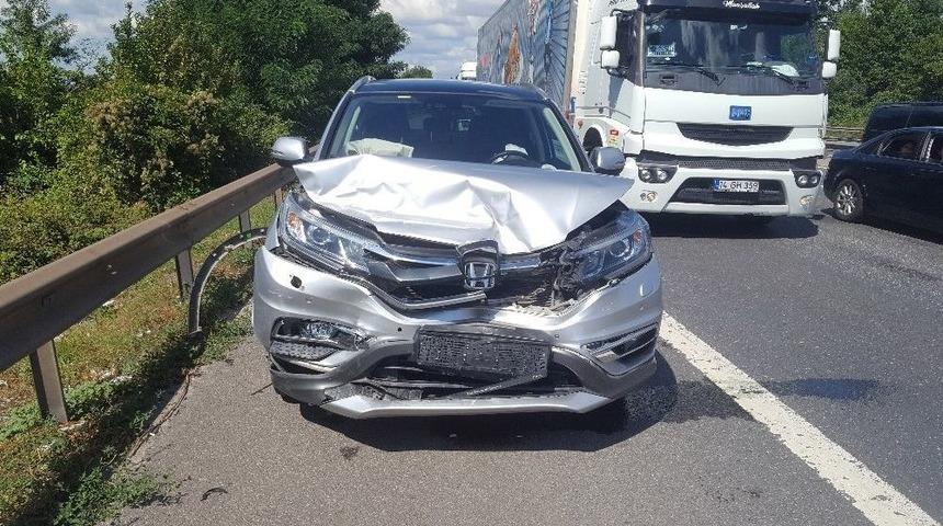 Kocaeli Tem&rsquo;de Trafik Kazası: 4 Yaralı