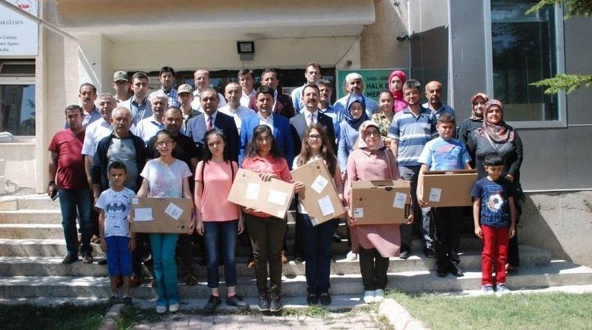 Milletvekili Boyraz&rsquo;dan Teog&rsquo;da Dereceye Giren &Ouml;ğrencilere &Ouml;d&uuml;l